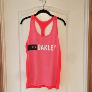 Oakley tank